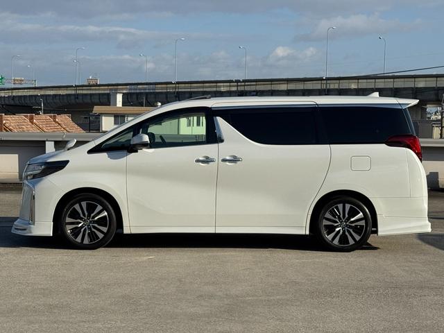 アルファード ２．５Ｓ　Ｃパッケージ　魔裟斗エアロ　４本出マフラー　サンルーフ　デジタルインナーミラー　ブラインドスポットモニタ　純正９型ＤＡ　後席モニター　フルセグＴＶ　ドラレコ　パワーバックドア　シートヒーター＆クーラー　パワーシート（19枚目）