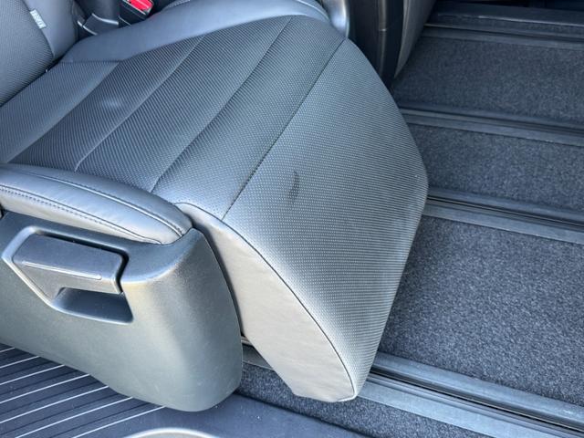 アルファード ２．５Ｓ　Ｃパッケージ　魔裟斗エアロ　４本出マフラー　サンルーフ　デジタルインナーミラー　ブラインドスポットモニタ　純正９型ＤＡ　後席モニター　フルセグＴＶ　ドラレコ　パワーバックドア　シートヒーター＆クーラー　パワーシート（71枚目）