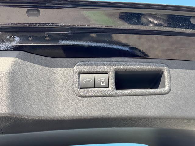 ハリアー Ｚ　パノラマルーフ　デジタルインナーミラー　パノラミックビューモニター　ブラインドスポットモニタ　１２．３型ＪＢＬナビ　フルセグＴＶ　パワーバックドア　ヘッドアップディスプレイ　ＥＴＣ２．０　パワーシート（43枚目）