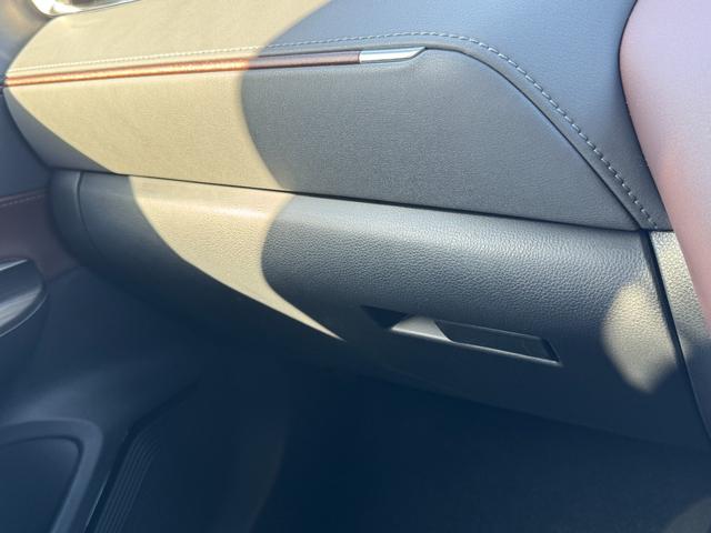 ハリアー Ｚ　パノラマルーフ　デジタルインナーミラー　パノラミックビューモニター　ブラインドスポットモニタ　１２．３型ＪＢＬナビ　フルセグＴＶ　パワーバックドア　ヘッドアップディスプレイ　ＥＴＣ２．０　パワーシート（62枚目）