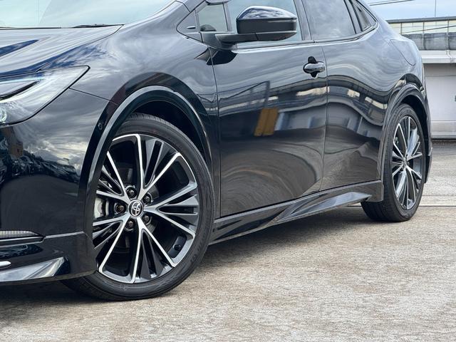 プリウス Ｚ　モデリスタエアロ　デジタルインナーミラー　ブラインドスポットモニター　１２．３型ナビ　フルセグ　パノラミックビューモニター　パワーバックドア　シートヒーター＆クーラー　ステンリングヒータ　ＥＴＣ２．０（4枚目）