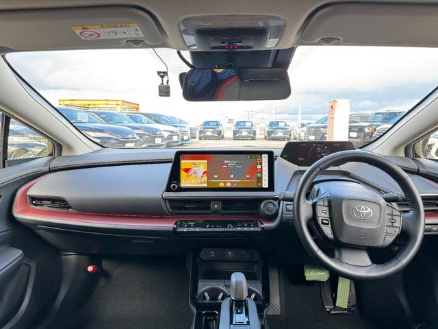 プリウス Ｚ　モデリスタエアロ　デジタルインナーミラー　ブラインドスポットモニター　１２．３型ナビ　フルセグ　パノラミックビューモニター　パワーバックドア　シートヒーター＆クーラー　ステンリングヒータ　ＥＴＣ２．０（6枚目）