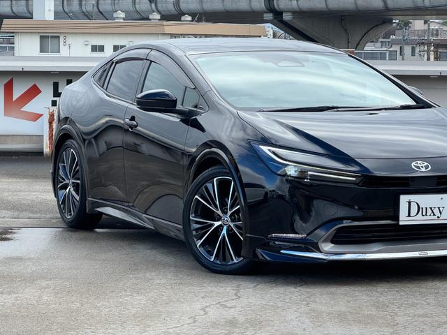 プリウス Ｚ　モデリスタエアロ　デジタルインナーミラー　ブラインドスポットモニター　１２．３型ナビ　フルセグ　パノラミックビューモニター　パワーバックドア　シートヒーター＆クーラー　ステンリングヒータ　ＥＴＣ２．０（12枚目）