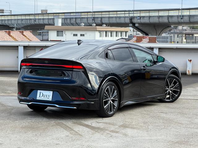 プリウス Ｚ　モデリスタエアロ　デジタルインナーミラー　ブラインドスポットモニター　１２．３型ナビ　フルセグ　パノラミックビューモニター　パワーバックドア　シートヒーター＆クーラー　ステンリングヒータ　ＥＴＣ２．０（24枚目）