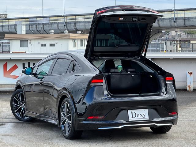 プリウス Ｚ　モデリスタエアロ　デジタルインナーミラー　ブラインドスポットモニター　１２．３型ナビ　フルセグ　パノラミックビューモニター　パワーバックドア　シートヒーター＆クーラー　ステンリングヒータ　ＥＴＣ２．０（25枚目）