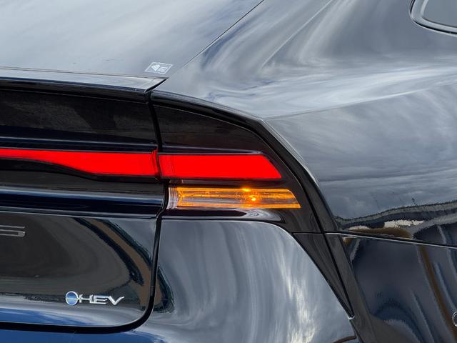 プリウス Ｚ　モデリスタエアロ　デジタルインナーミラー　ブラインドスポットモニター　１２．３型ナビ　フルセグ　パノラミックビューモニター　パワーバックドア　シートヒーター＆クーラー　ステンリングヒータ　ＥＴＣ２．０（32枚目）