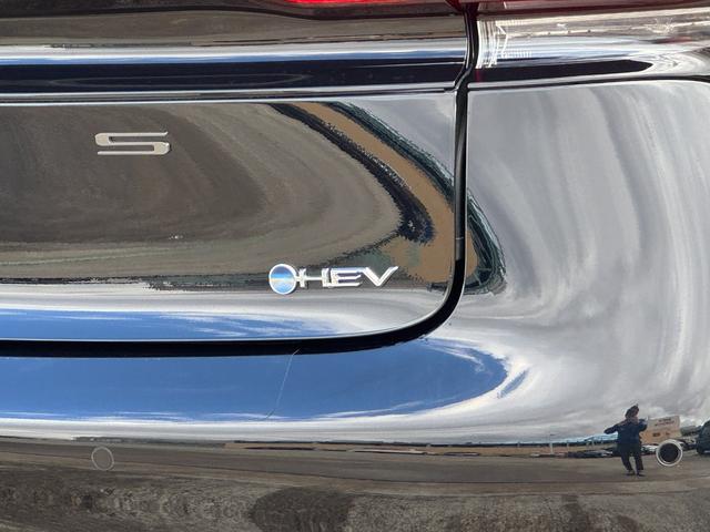 プリウス Ｚ　モデリスタエアロ　デジタルインナーミラー　ブラインドスポットモニター　１２．３型ナビ　フルセグ　パノラミックビューモニター　パワーバックドア　シートヒーター＆クーラー　ステンリングヒータ　ＥＴＣ２．０（33枚目）