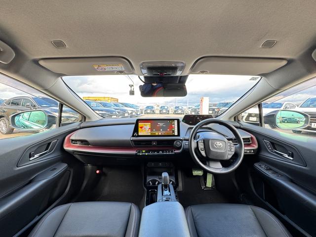 プリウス Ｚ　モデリスタエアロ　デジタルインナーミラー　ブラインドスポットモニター　１２．３型ナビ　フルセグ　パノラミックビューモニター　パワーバックドア　シートヒーター＆クーラー　ステンリングヒータ　ＥＴＣ２．０（35枚目）