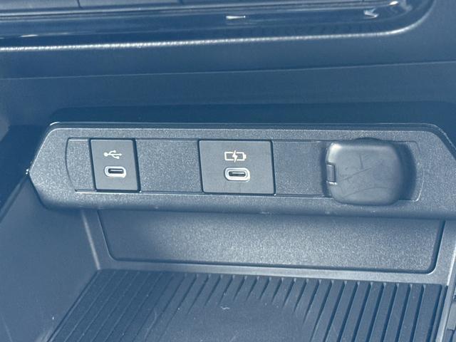 プリウス Ｚ　モデリスタエアロ　デジタルインナーミラー　ブラインドスポットモニター　１２．３型ナビ　フルセグ　パノラミックビューモニター　パワーバックドア　シートヒーター＆クーラー　ステンリングヒータ　ＥＴＣ２．０（59枚目）