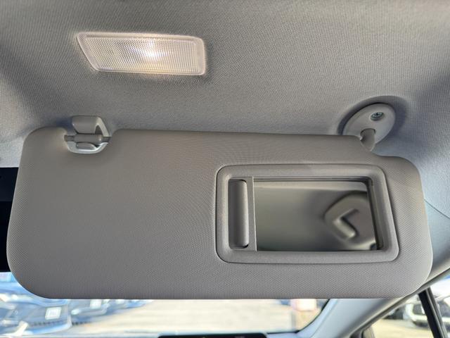 プリウス Ｚ　モデリスタエアロ　デジタルインナーミラー　ブラインドスポットモニター　１２．３型ナビ　フルセグ　パノラミックビューモニター　パワーバックドア　シートヒーター＆クーラー　ステンリングヒータ　ＥＴＣ２．０（72枚目）