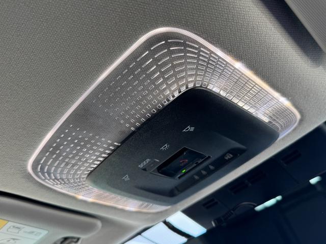 プリウス Ｚ　モデリスタエアロ　デジタルインナーミラー　ブラインドスポットモニター　１２．３型ナビ　フルセグ　パノラミックビューモニター　パワーバックドア　シートヒーター＆クーラー　ステンリングヒータ　ＥＴＣ２．０（73枚目）