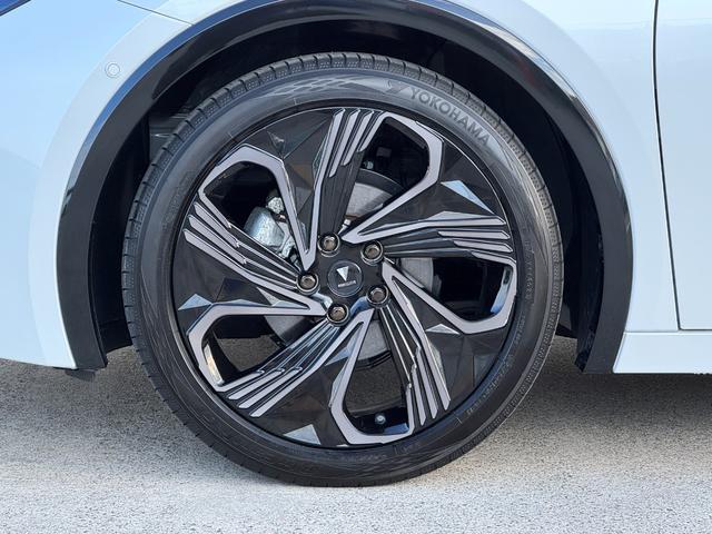 プリウス Ｚ　モデリスタ１９ＡＷ　パノラマルーフ　デジタルミラー　ＢＳＭ　１２．３型ナビ　フルセグＴＶ　パノラミックビューモニター　寒冷地仕様　スペアタイヤ　パワーバックドア　ＥＴＣ２．０　シートヒーター＆クーラー（25枚目）