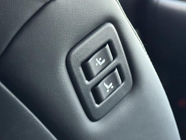 アルファード ２．５Ｓ　Ｃパッケージ　メーカーナビ　ルーフ　ＪＢＬプレミアサウンドシステム　デジタルインナーミラー　後席モニター　スペアタイヤ　ＥＴＣ　パノラミックビューモニター　ブラインドスポットモニター　レーダークルーズコントロール（71枚目）