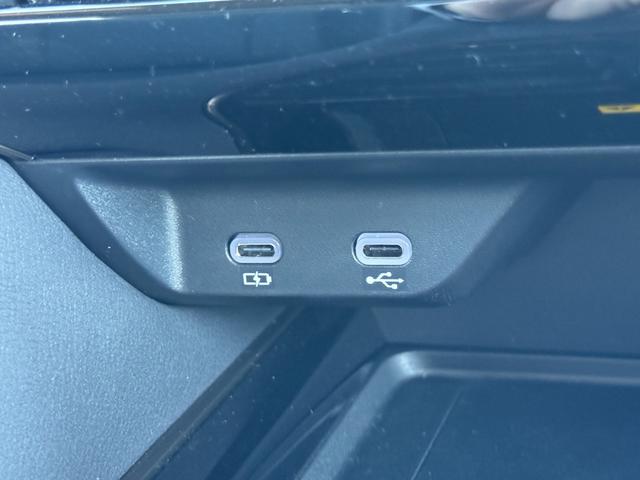 アルファードハイブリッド Ｚ　モデリスタエアロ　パノラミックビューモニター　デジタルインナーミラー　左右独立ムーンルーフ　ブラインドスポットモニター　後席モニター　アドバンスドドライブ　スペアタイヤ　パワーバックドア　ＥＴＣ２．０（60枚目）