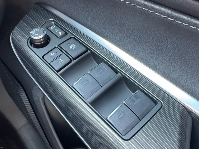 �y�p���[�E�B���h�E�z�S�ȃI�[�g�p���[�E�B���h�E�𑕔����Ă���܂��I��x�{�^�����������ނ����ŁA�O��܂ŊJ���\�ł��̂ŁA�Ƃ��Ă��֗��ȋ@�\�ł��I��Ԃ̓X�C�b�`�̕���������܂��̂Ŏ��F�����������܂��I