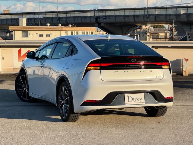 プリウス Ｚ　デジタルインナーミラー　パノラミックビューモニター　ＢＳＭ　１２．３型ナビ　フルセグＴＶ　ＡＣ１００Ｖ　ＥＴＣ２．０　パワーバックドア　ステアリングヒータ　シートヒーター＆クーラー　アドバンスドパーク（25枚目）