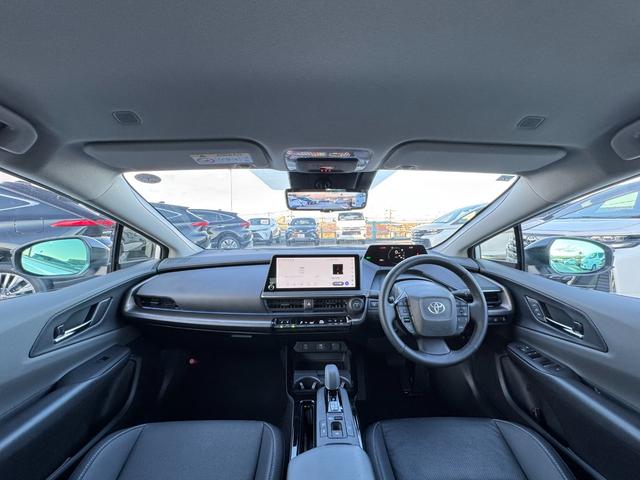 プリウス Ｚ　デジタルインナーミラー　パノラミックビューモニター　ＢＳＭ　１２．３型ナビ　フルセグＴＶ　ＡＣ１００Ｖ　ＥＴＣ２．０　パワーバックドア　ステアリングヒータ　シートヒーター＆クーラー　アドバンスドパーク（35枚目）