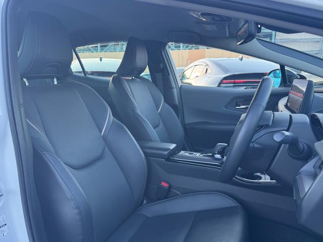 プリウス Ｚ　デジタルインナーミラー　パノラミックビューモニター　ＢＳＭ　１２．３型ナビ　フルセグＴＶ　ＡＣ１００Ｖ　ＥＴＣ２．０　パワーバックドア　ステアリングヒータ　シートヒーター＆クーラー　アドバンスドパーク（36枚目）