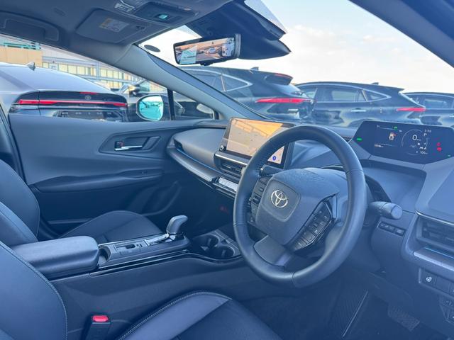 プリウス Ｚ　デジタルインナーミラー　パノラミックビューモニター　ＢＳＭ　１２．３型ナビ　フルセグＴＶ　ＡＣ１００Ｖ　ＥＴＣ２．０　パワーバックドア　ステアリングヒータ　シートヒーター＆クーラー　アドバンスドパーク（37枚目）