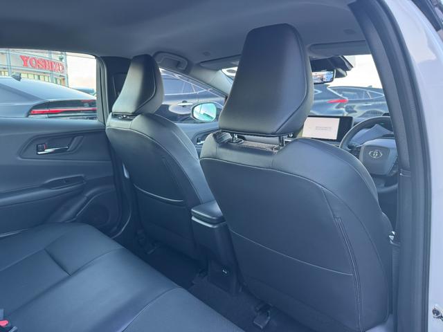 プリウス Ｚ　デジタルインナーミラー　パノラミックビューモニター　ＢＳＭ　１２．３型ナビ　フルセグＴＶ　ＡＣ１００Ｖ　ＥＴＣ２．０　パワーバックドア　ステアリングヒータ　シートヒーター＆クーラー　アドバンスドパーク（39枚目）