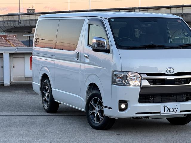 ハイエースバン ロングスーパーＧＬ　ダークプライムＳ　デジタルインナーミラー　パノラミックビューモニター　純正１５ＡＷ　両側パワースライドドア　ＡＣ１００Ｖ電源　スペアタイヤ　ウッド調ステアリング　オートハイビーム　衝突被害軽減システム（10枚目）