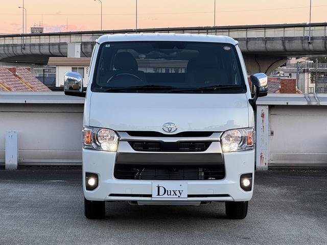 ハイエースバン ロングスーパーＧＬ　ダークプライムＳ　デジタルインナーミラー　パノラミックビューモニター　純正１５ＡＷ　両側パワースライドドア　ＡＣ１００Ｖ電源　スペアタイヤ　ウッド調ステアリング　オートハイビーム　衝突被害軽減システム（23枚目）