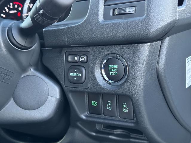 ハイエースバン ロングスーパーＧＬ　ダークプライムＳ　デジタルインナーミラー　パノラミックビューモニター　純正１５ＡＷ　両側パワースライドドア　ＡＣ１００Ｖ電源　スペアタイヤ　ウッド調ステアリング　オートハイビーム　衝突被害軽減システム（52枚目）