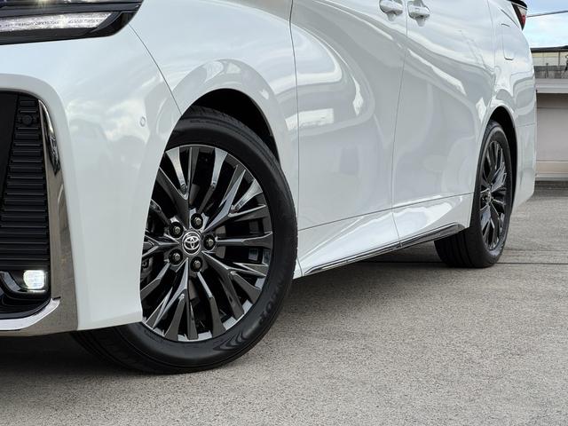 ヴェルファイアハイブリッド Ｚ　プレミア　左右独立ルーフ　デジタルインナーミラ　寒冷地仕様　ユニバーサルステップ　全周囲カメラ　三眼ＬＥＤヘッド　ＥＴＣ　ＢＳＭ　ＨＵＤ　レーダークルーズコントロール　パワーバックドア　１４型ナビ　フルセグＴＶ（29枚目）