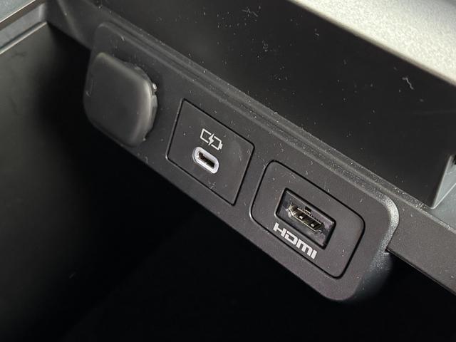 ヴェルファイアハイブリッド Ｚ　プレミア　左右独立ルーフ　デジタルインナーミラ　寒冷地仕様　ユニバーサルステップ　全周囲カメラ　三眼ＬＥＤヘッド　ＥＴＣ　ＢＳＭ　ＨＵＤ　レーダークルーズコントロール　パワーバックドア　１４型ナビ　フルセグＴＶ（70枚目）