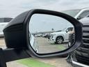 【ブラインドスポットモニター】ミラーに映らない死角に車両がいる場合、サイドミラーに設置されたマーカーが光って危険をお知らせします!他にも安全装置が多数装備されたおりますので、是非ご来店くださいませ!!