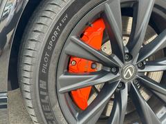 【オレンジキャリパー】メーカーオプションのオレンジキャリパーになります！ブラックのホイールにオレンジ色のキャリパーカバーはよく似合いますね！Ｄｕｘｙ清須店　愛知県清須市西市場５−５−３までご連絡下さい 6