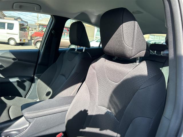 プリウス ＳセーフティプラスＩＩ　ドライブレコーダー　ＥＴＣ　バックカメラ　ナビ　クリアランスソナー　オートクルーズコントロール　レーンアシスト　衝突被害軽減システム　アルミホイール　オートマチックハイビーム　オートライト（68枚目）