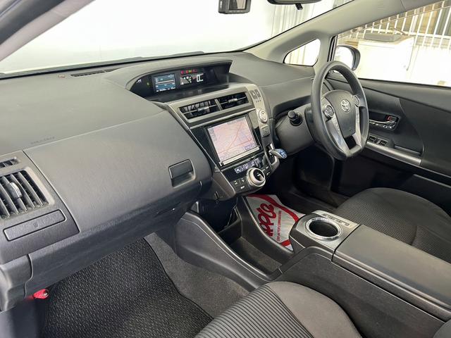 TOYOTA PRIUS ALPHA S