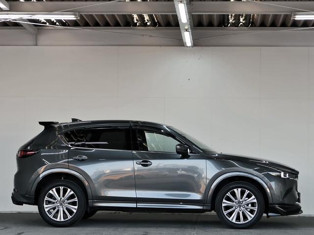 ＣＸ－５ ＸＤ　エクスクルーシブモード　後期型　６速ＭＴ　禁煙車　ＡｕｔｏＥｘｅエアロ　ＢＯＳＥサウンド　１０．２５インチモニターマツダコネクトナビＴＶ　全周囲カメラ　ＣＤ／ＤＶＤ　前後シートヒーター　ステアヒーター　シートベンチレーション（13枚目）