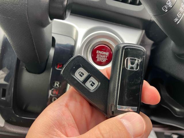 Ｎ－ＷＧＮカスタム Ｇ　バックカメラ　ナビ　ＨＩＤ　スマートキー　電動格納ミラー　ＣＶＴ　盗難防止システム　ＡＢＳ　ＥＳＣ　衝突安全ボディ　エアコン　パワーステアリング　パワーウィンドウ（7枚目）