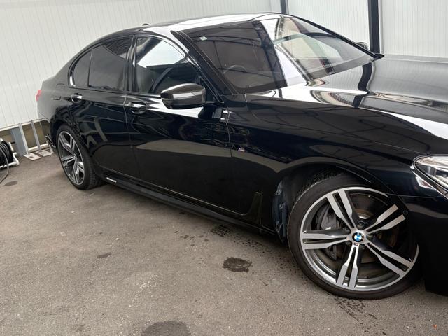 ７シリーズ ７５０ｉ　Ｍスポーツ　Ｖ８ツインターボ／黒革（8枚目）
