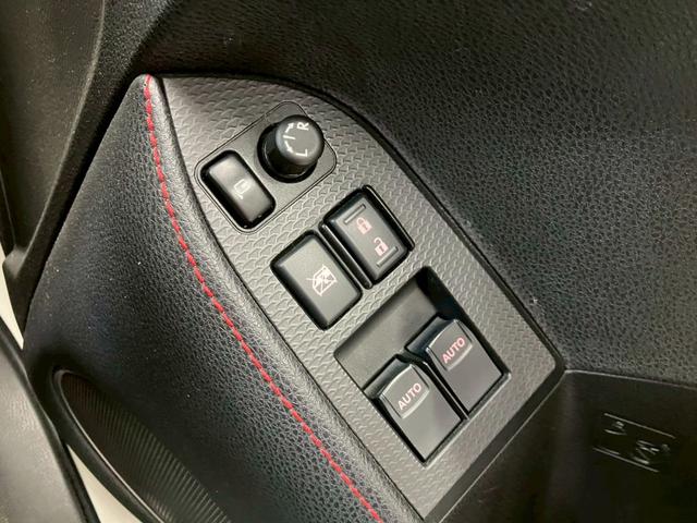 ８６ ＧＴリミテッド　ユーザー買取車両　ＴＲＤ４本出しマフラー　純正１７インチアルミホイール　社外ナビ　フルセグＴＶ　Ｂｌｕｅｔｏｏｔｈ接続可　バックカメラ　リアスポイラー　ＥＴＣ（35枚目）