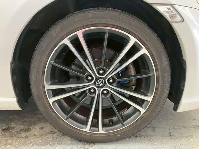 ８６ ＧＴリミテッド　ユーザー買取車両　ＴＲＤ４本出しマフラー　純正１７インチアルミホイール　社外ナビ　フルセグＴＶ　Ｂｌｕｅｔｏｏｔｈ接続可　バックカメラ　リアスポイラー　ＥＴＣ（42枚目）