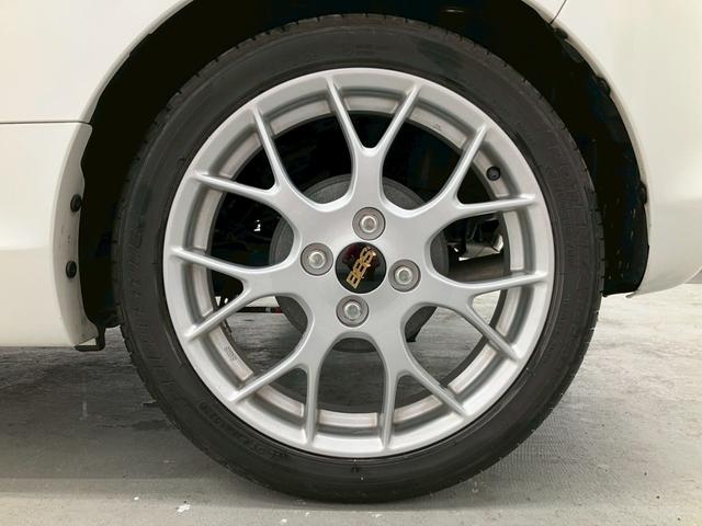 コペン ２０ｔｈアニバーサリーエディション　２０周年特別仕様車　１０００台限定　ＢＢＳ１６インチアルミホイール　革シート　社外ナビ　フルセグＴＶ　シートヒーター　電動開閉ルーフ　ＬＥＤヘッドライト　Ｂｌｕｅｔｏｏｔｈ接続　ＥＴＣ　インテリキー（39枚目）