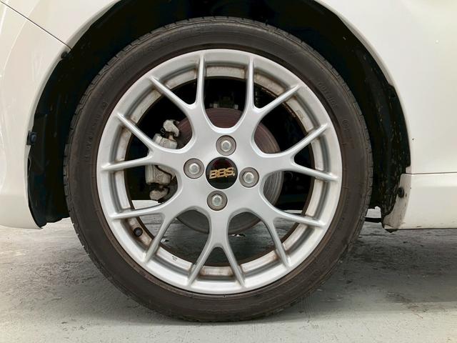 コペン ２０ｔｈアニバーサリーエディション　２０周年特別仕様車　１０００台限定　ＢＢＳ１６インチアルミホイール　革シート　社外ナビ　フルセグＴＶ　シートヒーター　電動開閉ルーフ　ＬＥＤヘッドライト　Ｂｌｕｅｔｏｏｔｈ接続　ＥＴＣ　インテリキー（40枚目）