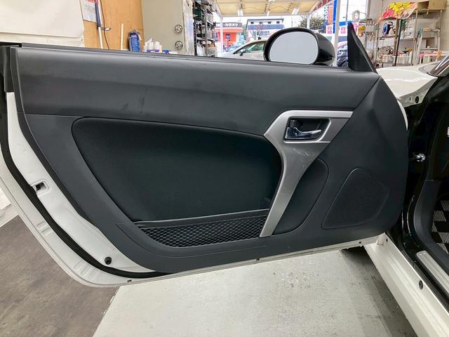 コペン クーペ　２００台限定車　純正ナビ　ＢＢＳアルミホイール　シートヒーター　禁煙車　フルセグＴＶ（27枚目）