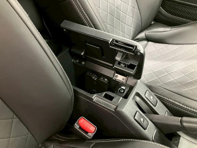 コペン クーペ　２００台限定車　純正ナビ　ＢＢＳアルミホイール　シートヒーター　禁煙車　フルセグＴＶ（33枚目）
