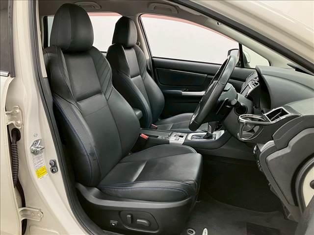 レヴォーグ ２．０ＧＴ－Ｓ　ＥｙｅＳｉｇｈｔ　純正ダイヤトーンナビ　バックカメラ　フルセグＴＶ　アイサイト　４ＷＤ　純正アルミホイール　スマートキー　ＥＴＣ　ユーザー買取車（13枚目）