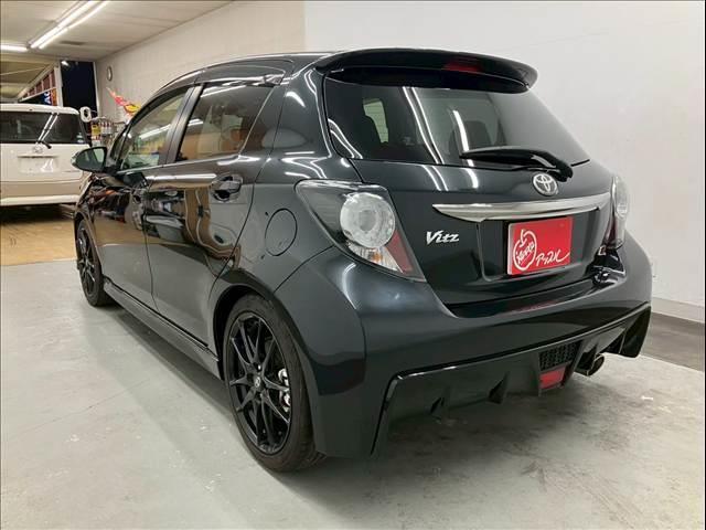 ヴィッツ GR SPORT “GR” 衝突被害軽減ブレーキ 純正17インチアルミホイール 純正ナビ フルセグTV Bluetooth接続可 バックカメラ オートハイビーム レーンキープアシスト LEDヘッドライト オートライト ETC(11枚目)