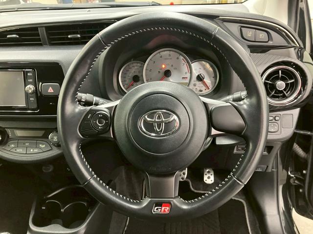 ヴィッツ GR SPORT “GR” 衝突被害軽減ブレーキ 純正17インチアルミホイール 純正ナビ フルセグTV Bluetooth接続可 バックカメラ オートハイビーム レーンキープアシスト LEDヘッドライト オートライト ETC(31枚目)