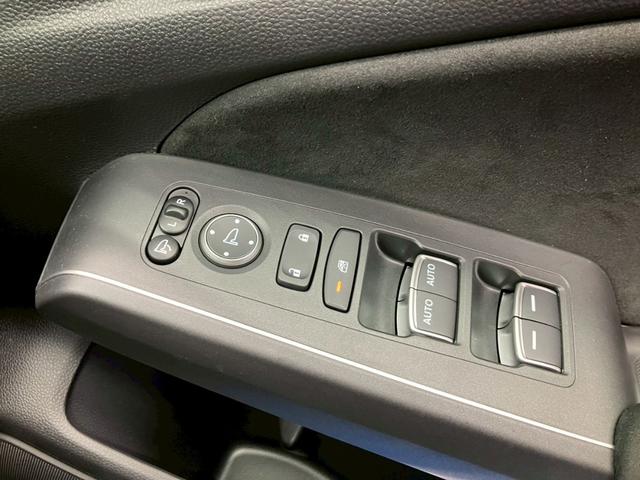 シビック タイプR レーシングブラックパッケージ 衝突被害軽減ブレーキ 6速MT 純正19インチアルミホイール 純正ナビ Bluetooth接続可 バックカメラ レーンキープアシスト ブラインドスポットモニター クリアランスソナー ワイヤレス充電(41枚目)