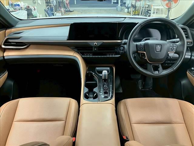 クラウンスポーツ Z パノラマルーフ 衝突被害軽減ブレーキ 純正21インチアルミホイール 純正ナビ Bluetooth接続 全方位カメラ クリアランスソナー レーンキープアシスト ブラインドスポットモニター(4枚目)