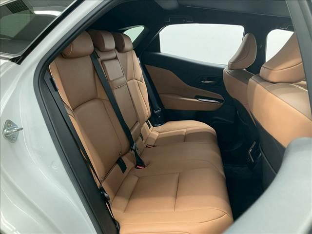 クラウンスポーツ Z パノラマルーフ 衝突被害軽減ブレーキ 純正21インチアルミホイール 純正ナビ Bluetooth接続 全方位カメラ クリアランスソナー レーンキープアシスト ブラインドスポットモニター(14枚目)