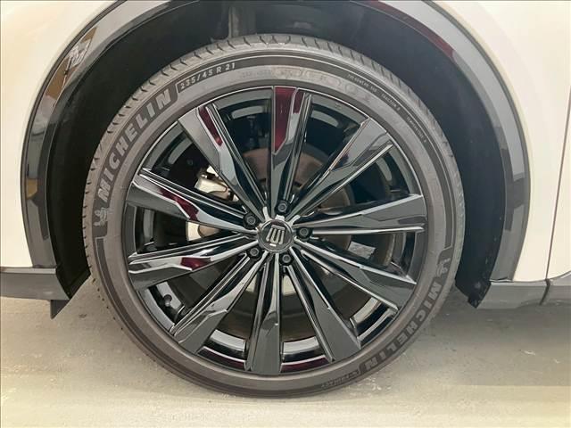 クラウンスポーツ Z パノラマルーフ 衝突被害軽減ブレーキ 純正21インチアルミホイール 純正ナビ Bluetooth接続 全方位カメラ クリアランスソナー レーンキープアシスト ブラインドスポットモニター(23枚目)