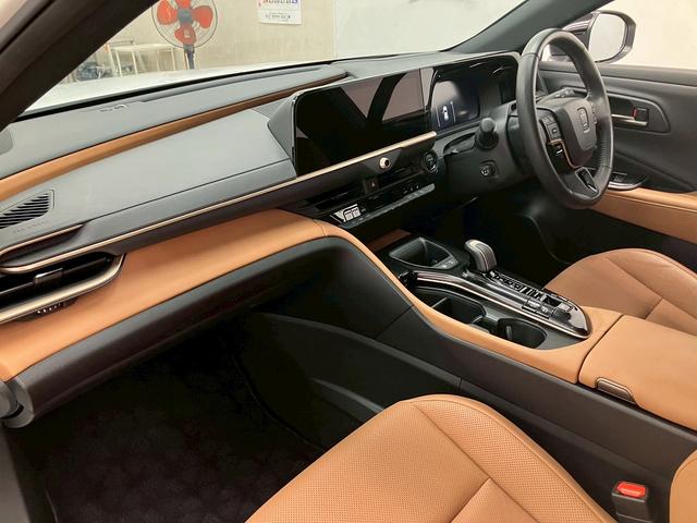 クラウンスポーツ Z パノラマルーフ 衝突被害軽減ブレーキ 純正21インチアルミホイール 純正ナビ Bluetooth接続 全方位カメラ クリアランスソナー レーンキープアシスト ブラインドスポットモニター(29枚目)